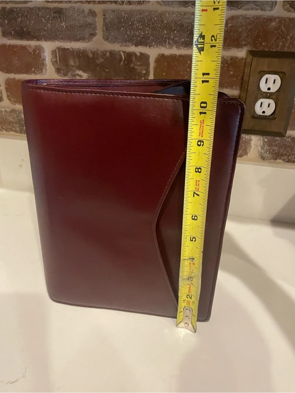 Vintage Men's Leather Zip Folio - Burgundy